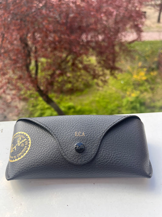 Grabado láser funda Ray-Ban